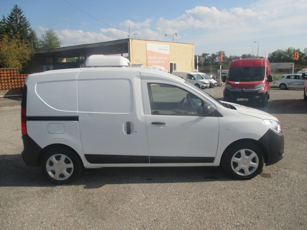 Dacia Izotherm ,1.6i ,Euro 6 - SUV: picture 4 Dacia Izotherm ,1.6i ,Euro 6 - SUV: picture 4