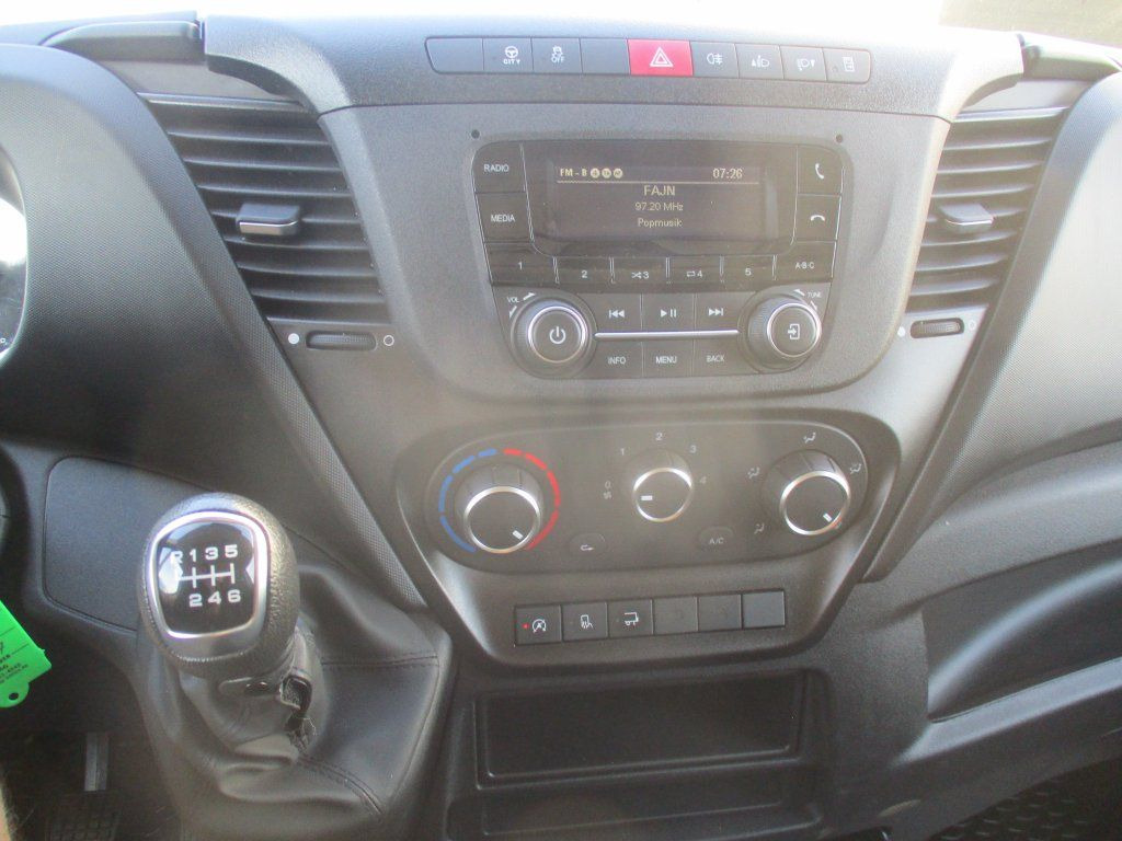 Box van Iveco 35C16 Daily,2.3L Palfinger: picture 13 Box van Iveco 35C16 Daily,2.3L Palfinger: picture 13