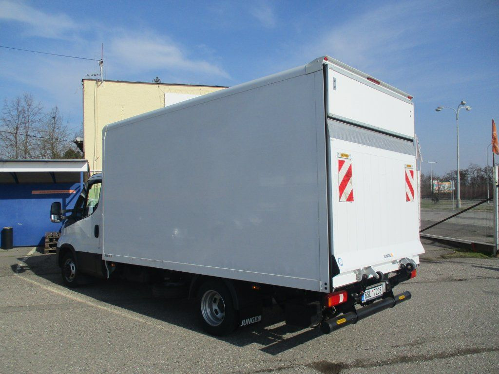Box van Iveco 35C16 Daily,2.3L Palfinger: picture 8 Box van Iveco 35C16 Daily,2.3L Palfinger: picture 8