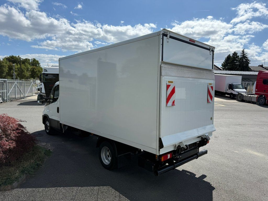 Iveco 35C16 Daily - Box van: picture 4 Iveco 35C16 Daily - Box van: picture 4