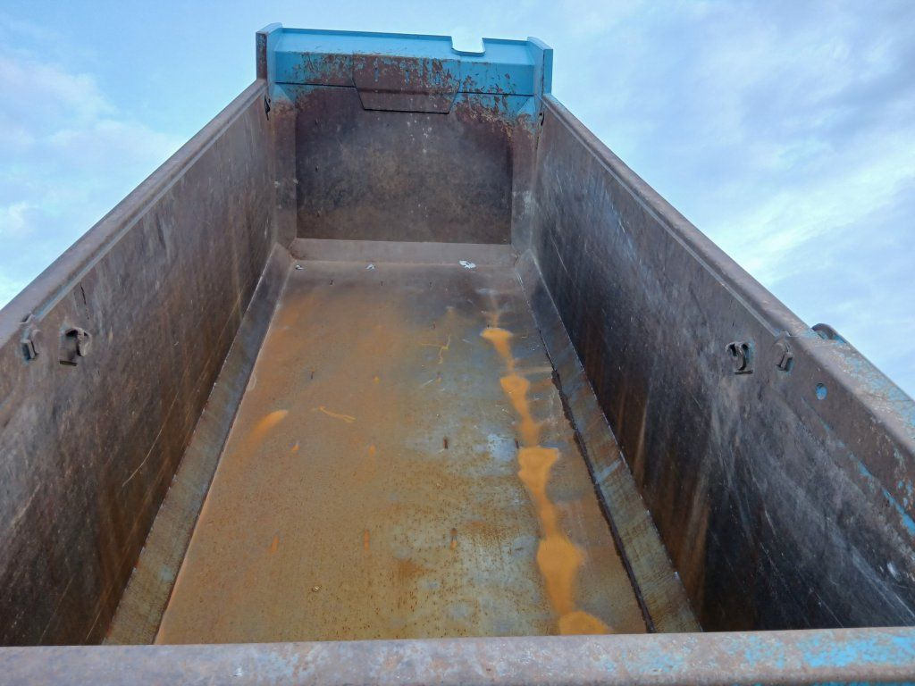 Tipper Iveco 410T50 8x4 S1 EURO 6: picture 9