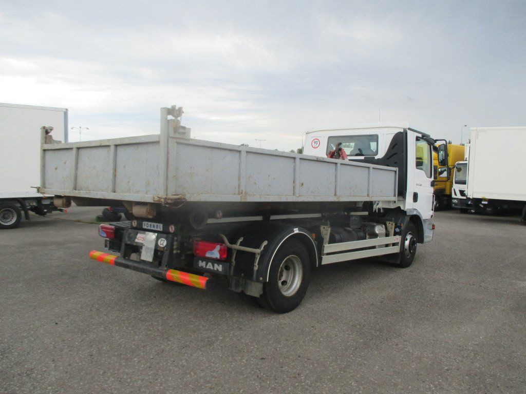 MAN TGL 12.180 4x2 - Hook lift truck: picture 5 MAN TGL 12.180 4x2 - Hook lift truck: picture 5