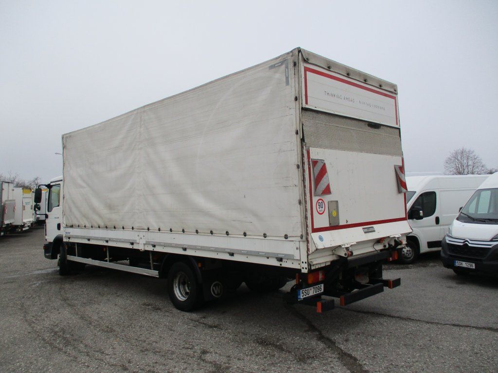 MAN TGL 12.250 - Curtainsider truck: picture 4 MAN TGL 12.250 - Curtainsider truck: picture 4