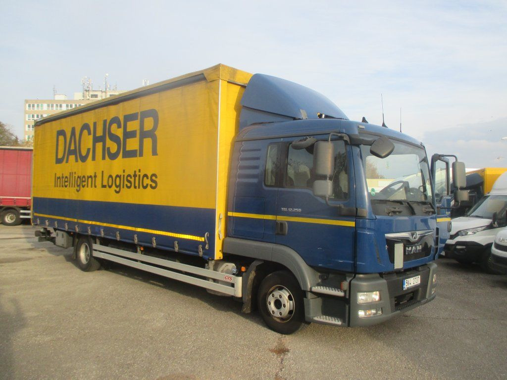 MAN TGL 12.250 - Curtainsider truck: picture 3 MAN TGL 12.250 - Curtainsider truck: picture 3