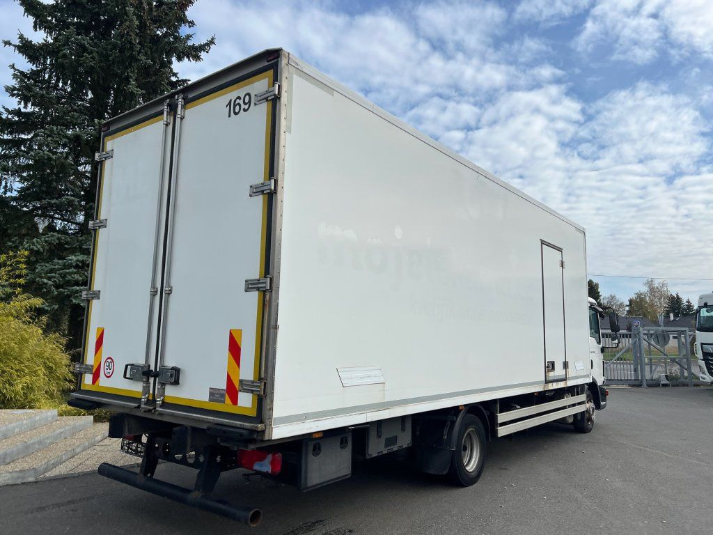 MAN TGL12.220 EURO 6 Carrier Xarios 600 - Refrigerator truck: picture 4 MAN TGL12.220 EURO 6 Carrier Xarios 600 - Refrigerator truck: picture 4