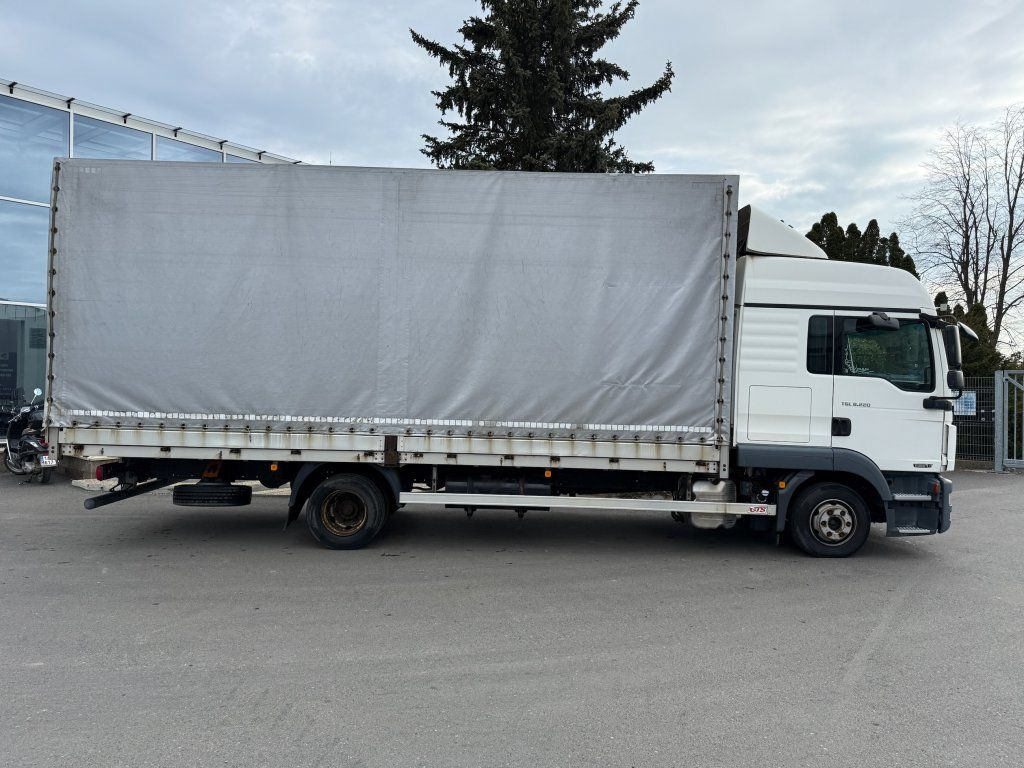 MAN TGL8.220 EURO 6 - Curtain side van: picture 3 MAN TGL8.220 EURO 6 - Curtain side van: picture 3
