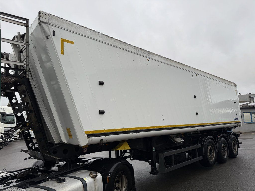 Schmitz Cargobull SKI 50m3 - Tipper semi-trailer: picture 3 Schmitz Cargobull SKI 50m3 - Tipper semi-trailer: picture 3