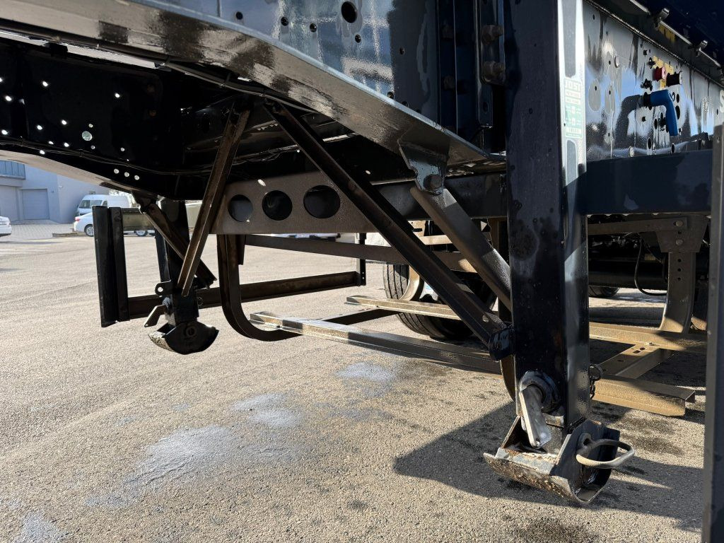 Tipper semi-trailer Schmitz Cargobull SKI24 30m3: picture 7 Tipper semi-trailer Schmitz Cargobull SKI24 30m3: picture 7