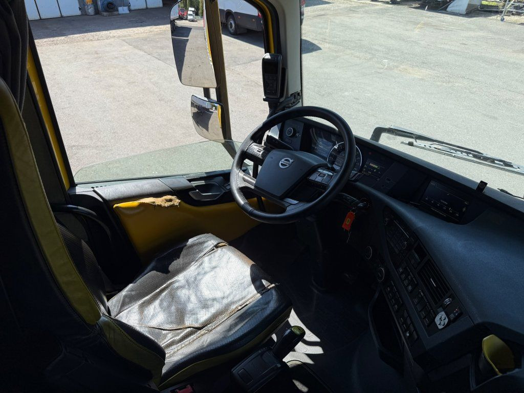 Log truck, Crane truck Volvo FH 16 750 6x4 + Fliegl: picture 15 Log truck, Crane truck Volvo FH 16 750 6x4 + Fliegl: picture 15