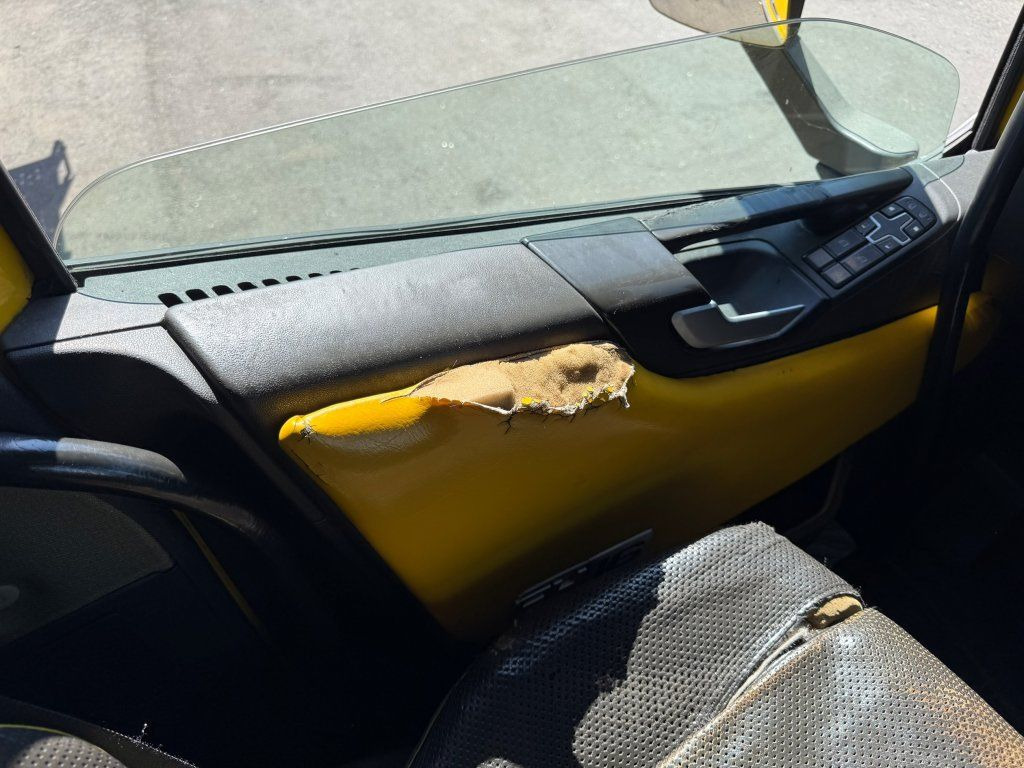 Log truck, Crane truck Volvo FH 16 750 6x4 + Fliegl: picture 17 Log truck, Crane truck Volvo FH 16 750 6x4 + Fliegl: picture 17