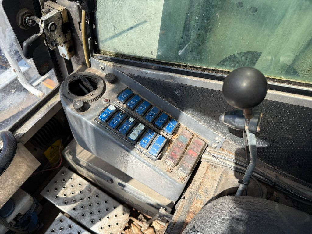 Log truck, Crane truck Volvo FH 16 750 6x4 + Fliegl: picture 10 Log truck, Crane truck Volvo FH 16 750 6x4 + Fliegl: picture 10