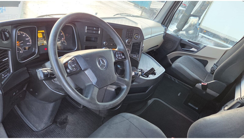 Mercedes-Benz Actros 1845 - Tractor unit: picture 5 Mercedes-Benz Actros 1845 - Tractor unit: picture 5