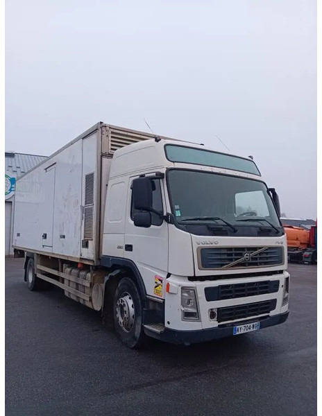 Volvo FM 260 - Refrigerator truck: picture 2 Volvo FM 260 - Refrigerator truck: picture 2