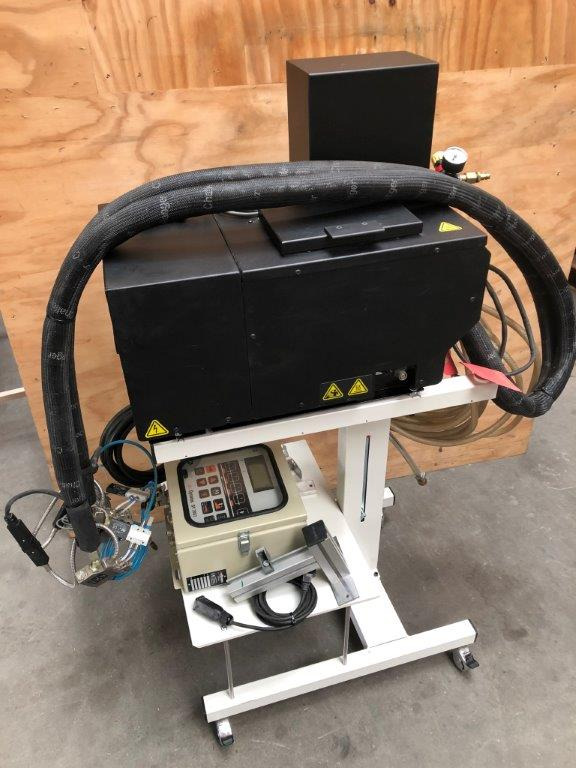 Dynatec Quattro Challenger glue melter with two application nozzles Dy 2002 control unit for 8 channels - Printing machinery: picture 2 Dynatec Quattro Challenger glue melter with two application nozzles Dy 2002 control unit for 8 channels - Printing machinery: picture 2