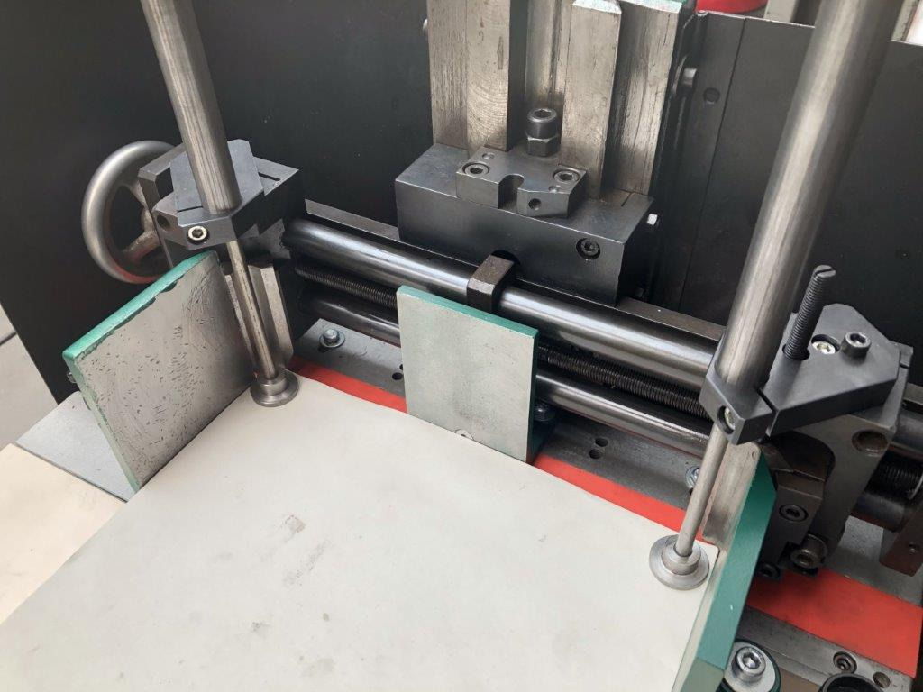 Karl Tränklein EK-D 100 double corner rounding machine - Binding machine: picture 2 Karl Tränklein EK-D 100 double corner rounding machine - Binding machine: picture 2