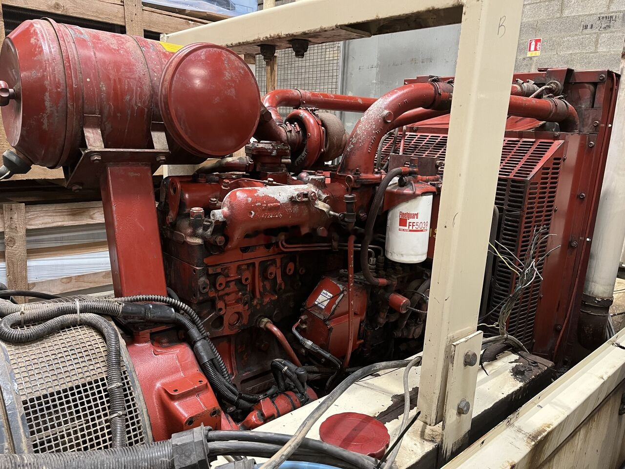 IVECO 240 kVa 8361 SRI - Generator set: picture 2 IVECO 240 kVa 8361 SRI - Generator set: picture 2