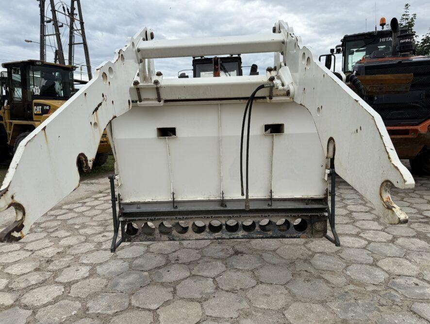 Bomag BW174 - Sand/ Salt spreader for Municipal/ Special vehicle: picture 3 Bomag BW174 - Sand/ Salt spreader for Municipal/ Special vehicle: picture 3