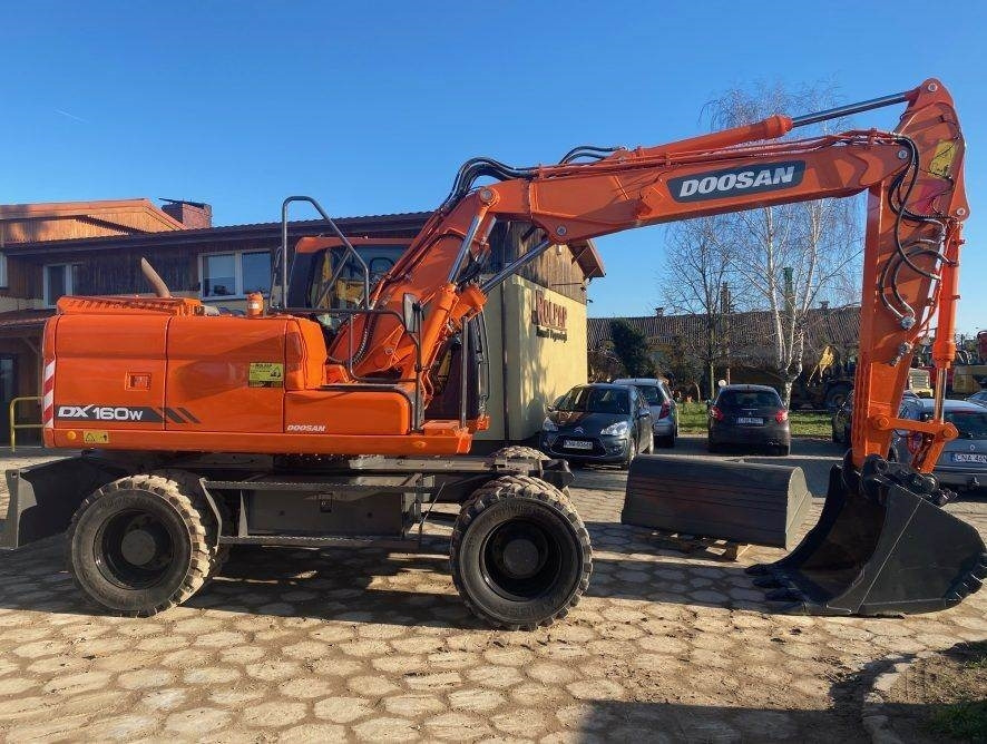 Doosan DX160W-3 - Wheel excavator: picture 5 Doosan DX160W-3 - Wheel excavator: picture 5