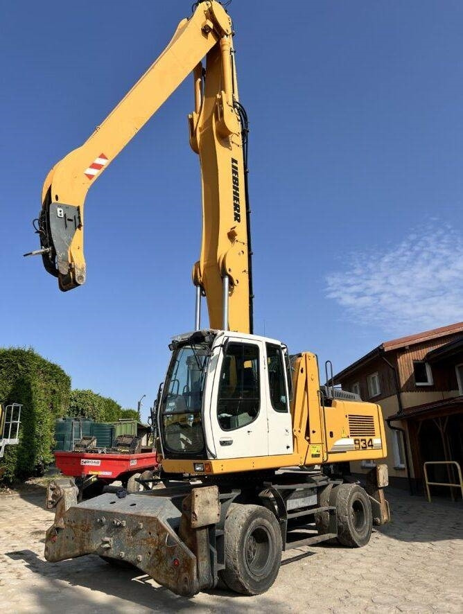 Liebherr 934C EPA - Waste/ Industry handler: picture 2 Liebherr 934C EPA - Waste/ Industry handler: picture 2