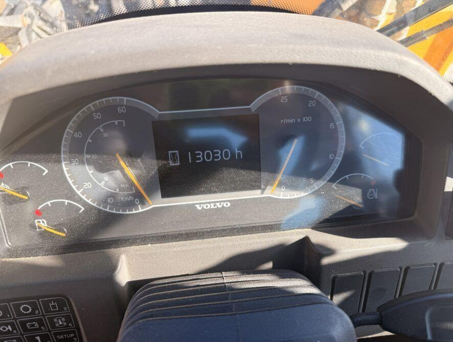 Volvo L110H - Wheel loader: picture 3 Volvo L110H - Wheel loader: picture 3