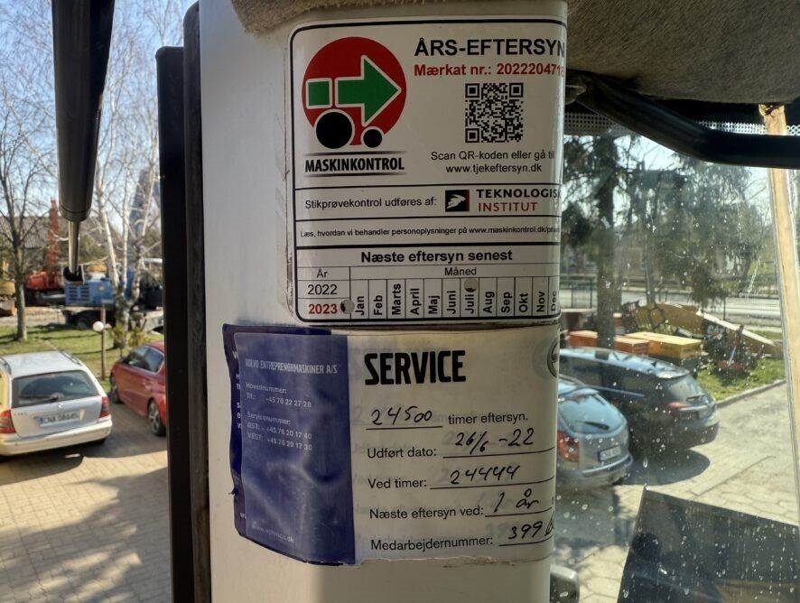 Wheel loader Volvo L120F: picture 24 Wheel loader Volvo L120F: picture 24