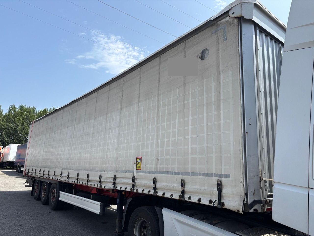 Kässbohrer Maxima XS Standard/Luft/Scheiben - Curtainsider semi-trailer: picture 1 Kässbohrer Maxima XS Standard/Luft/Scheiben - Curtainsider semi-trailer: picture 1