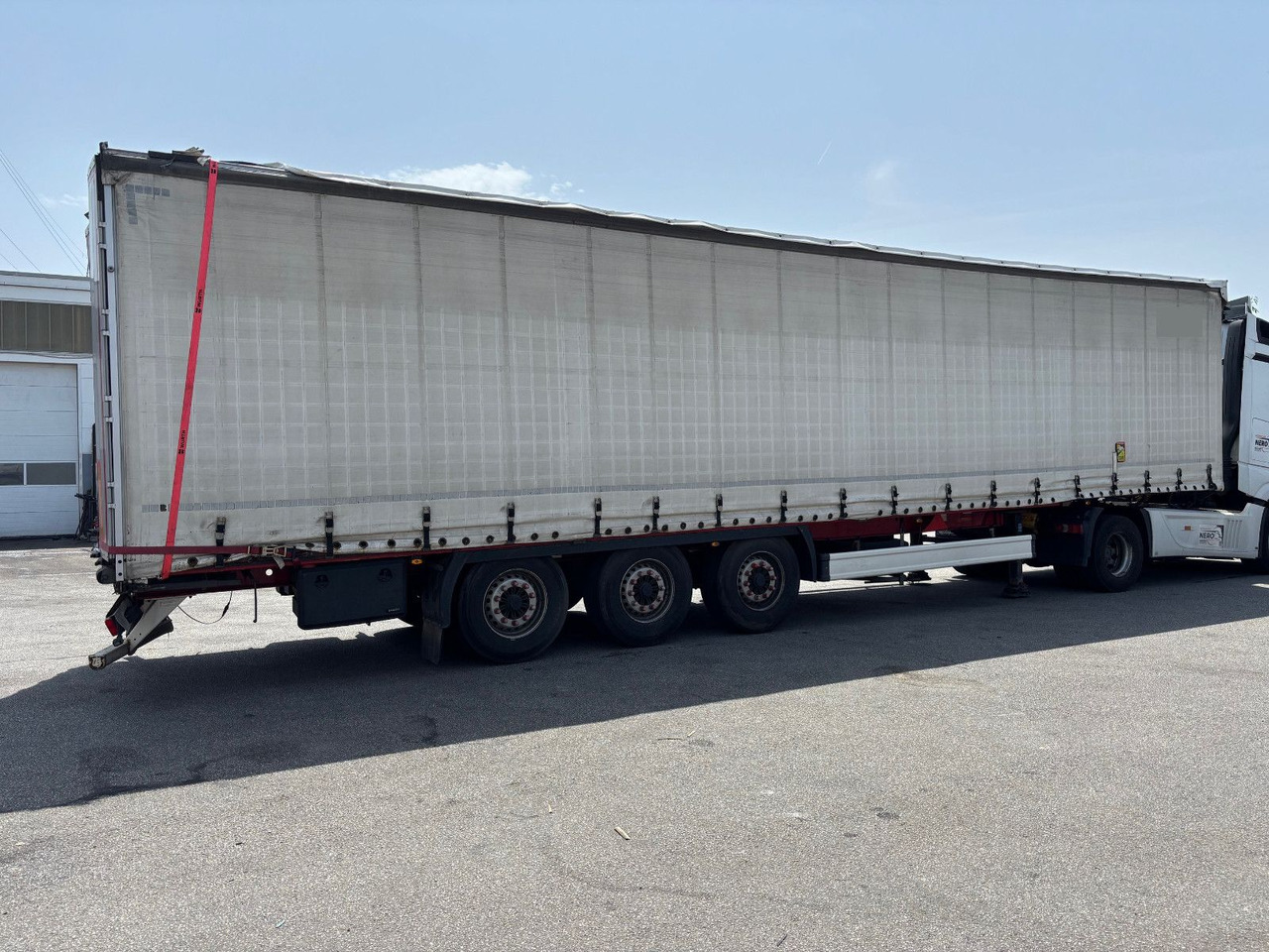 Kässbohrer Maxima XS Standard/Luft/Scheiben - Curtainsider semi-trailer: picture 2 Kässbohrer Maxima XS Standard/Luft/Scheiben - Curtainsider semi-trailer: picture 2