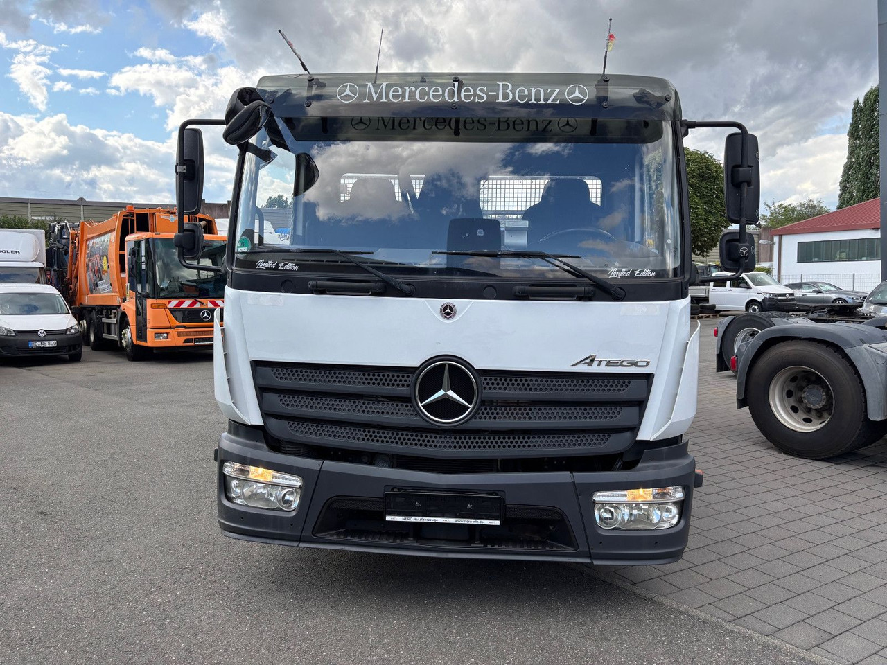Mercedes-Benz 821 Meiller Kipper/Klima/Tempomat/Spur/Blatt - Tipper: picture 2 Mercedes-Benz 821 Meiller Kipper/Klima/Tempomat/Spur/Blatt - Tipper: picture 2