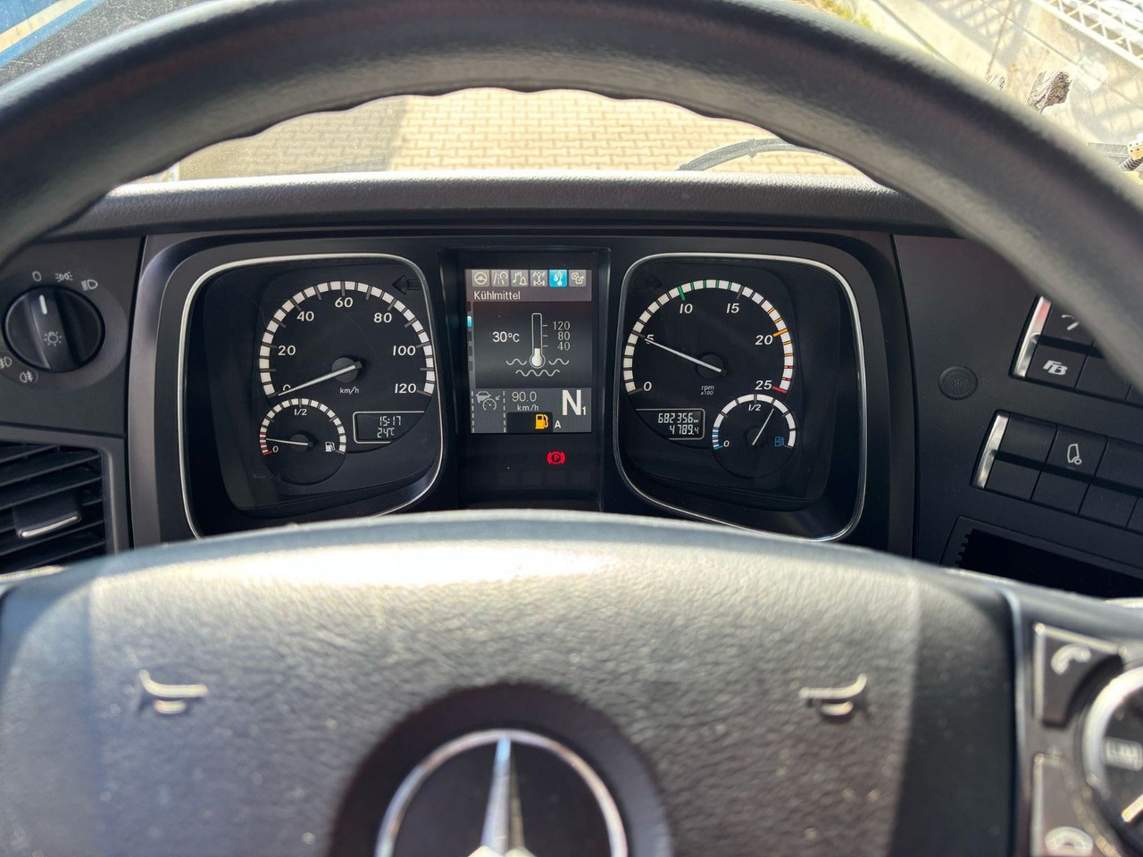 Tractor unit Mercedes-Benz Actros 1851 Retarder/Luft/Klima: picture 8