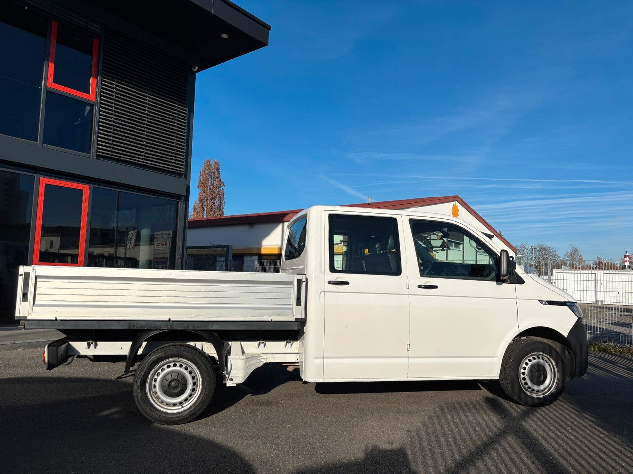 Volkswagen T6 Transporter DOKA 5 Sitze Volkswagen T6 Transporter DOKA 5 Sitze - Flatbed van, Combi van: picture 4 Volkswagen T6 Transporter DOKA 5 Sitze Volkswagen T6 Transporter DOKA 5 Sitze - Flatbed van, Combi van: picture 4