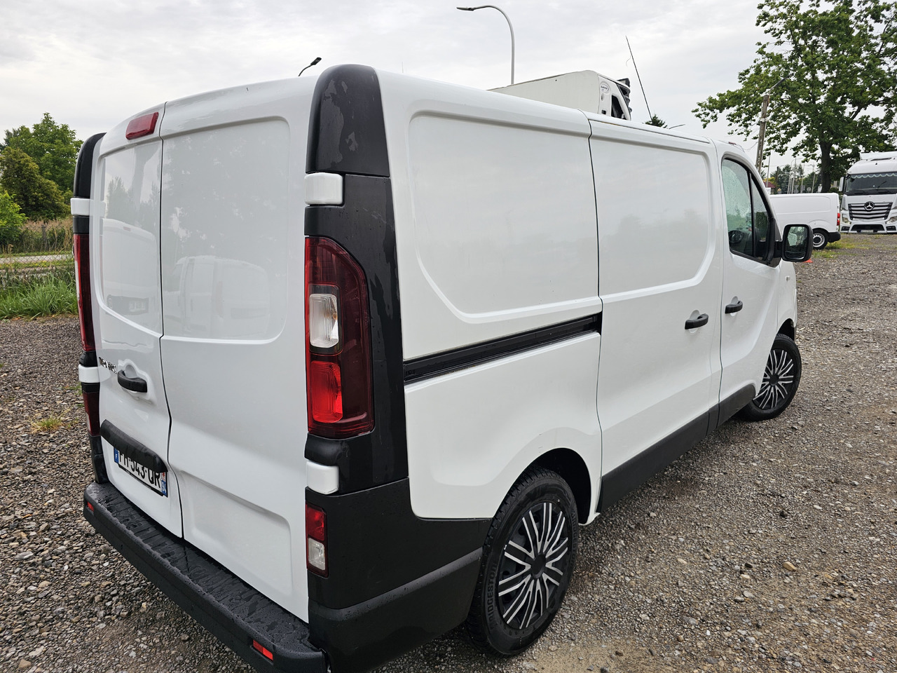 RENAULT TRAFIC CHLODNIA MROZNIA CARRIER+230V KLIMA EURO6 - Refrigerated van: picture 4 RENAULT TRAFIC CHLODNIA MROZNIA CARRIER+230V KLIMA EURO6 - Refrigerated van: picture 4