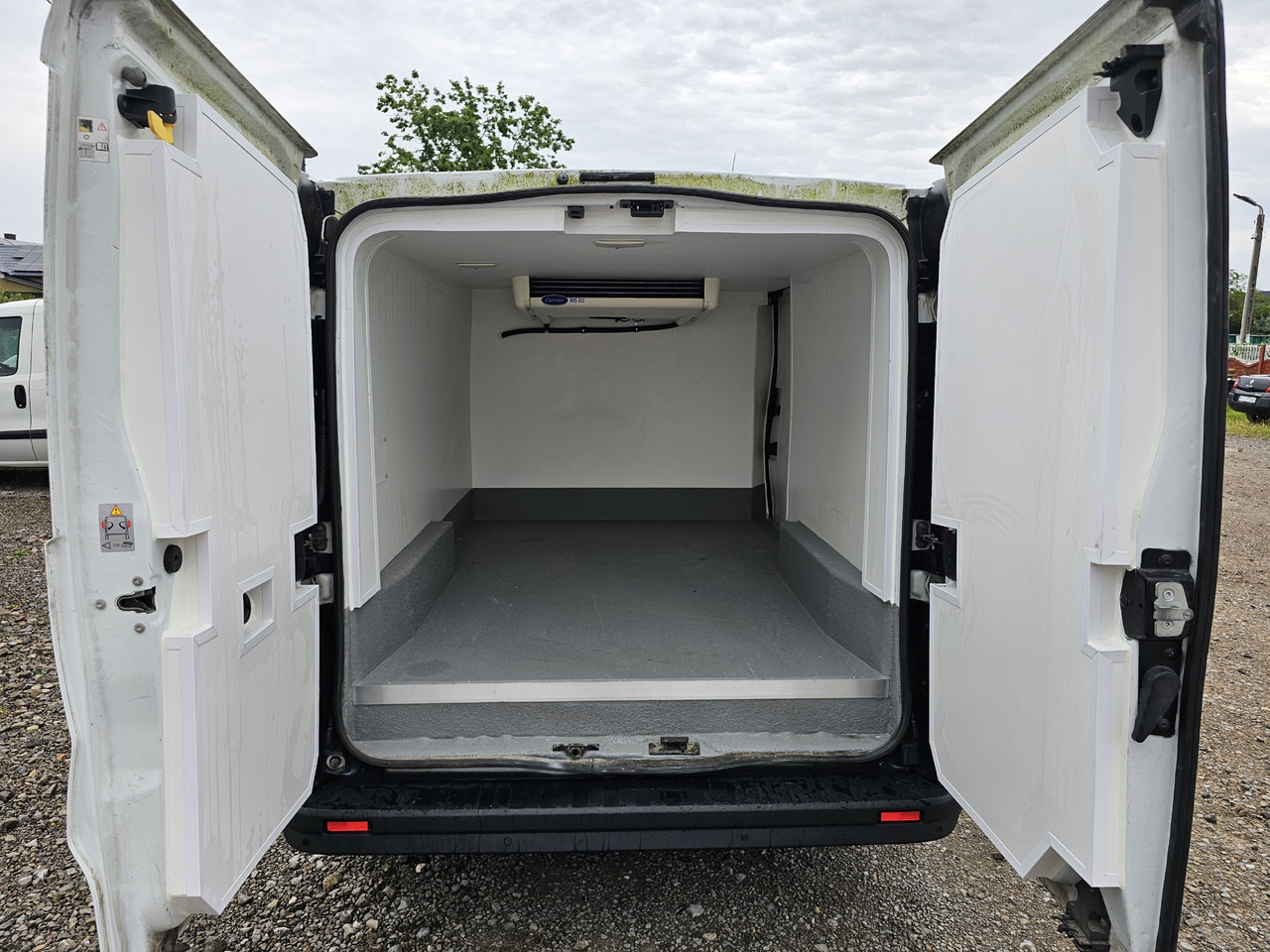 RENAULT TRAFIC CHLODNIA MROZNIA CARRIER+230V KLIMA EURO6 - Refrigerated van: picture 2 RENAULT TRAFIC CHLODNIA MROZNIA CARRIER+230V KLIMA EURO6 - Refrigerated van: picture 2