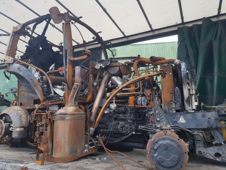 Case Maxxum 145 Front, Rear Axle, Engine, Transmission, Hydraulic Parts Nut - Axle and parts for Farm tractor: picture 1 Case Maxxum 145 Front, Rear Axle, Engine, Transmission, Hydraulic Parts Nut - Axle and parts for Farm tractor: picture 1