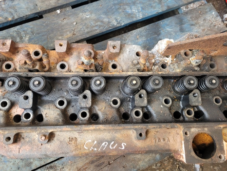 Claas Ares 656 John Deere 6820 Engine Cylinder Head R121608, 6005021490, Re57489 - Cylinder head: picture 3 Claas Ares 656 John Deere 6820 Engine Cylinder Head R121608, 6005021490, Re57489 - Cylinder head: picture 3