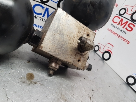 Claas Arion 500, 600 Series 640 Brake Valve, Safety Block 0021603450, 0021603451 - Brake valve for Farm tractor: picture 4 Claas Arion 500, 600 Series 640 Brake Valve, Safety Block 0021603450, 0021603451 - Brake valve for Farm tractor: picture 4