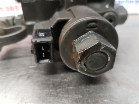 Claas Arion 640, 500, 600, Axion 950 Brake Valve Assy 0021505602, 0021514903 - Brake valve for Agricultural machinery: picture 3 Claas Arion 640, 500, 600, Axion 950 Brake Valve Assy 0021505602, 0021514903 - Brake valve for Agricultural machinery: picture 3