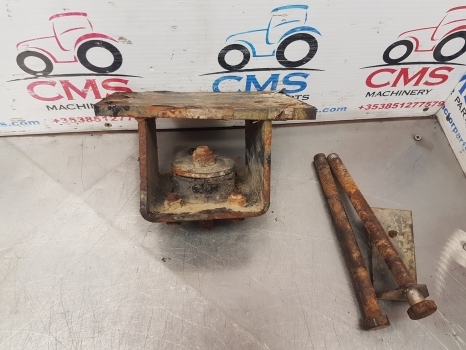 Claas Axos 340 Cx Celtis 426, 456 Cab Support Lhs 0010464541, 10464541 - Cab suspension for Farm tractor: picture 3 Claas Axos 340 Cx Celtis 426, 456 Cab Support Lhs 0010464541, 10464541 - Cab suspension for Farm tractor: picture 3