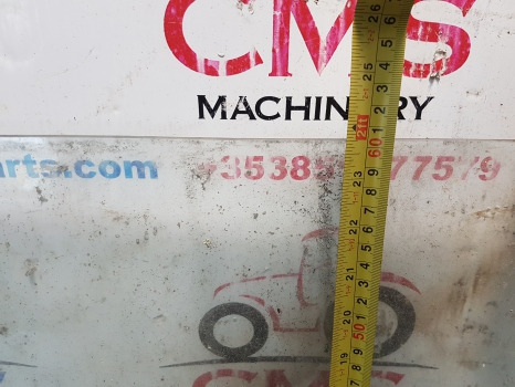 Fiat 880, 580, 680, 780, Cab Rear Glass Narrow Cab 7 Holes - Window and parts: picture 4 Fiat 880, 580, 680, 780, Cab Rear Glass Narrow Cab 7 Holes - Window and parts: picture 4