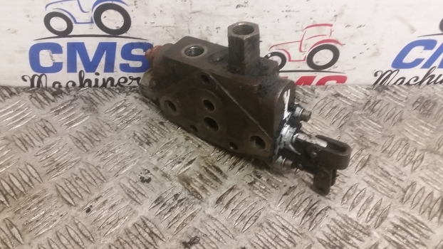 Fiat F110, F115, F120, F130, F140, F130 Dt Spool Control Valve 5161780 - Hydraulic valve for Farm tractor: picture 1 Fiat F110, F115, F120, F130, F140, F130 Dt Spool Control Valve 5161780 - Hydraulic valve for Farm tractor: picture 1