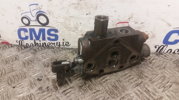 Fiat F110, F115, F120, F130, F140, F130 Dt Spool Control Valve 5161780 - Hydraulic valve for Farm tractor: picture 2 Fiat F110, F115, F120, F130, F140, F130 Dt Spool Control Valve 5161780 - Hydraulic valve for Farm tractor: picture 2