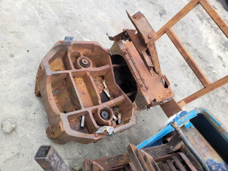 Fiat F130, F140, F120 Fwd Front Axle Support Frame Bolster 5147363, 5163236 - Suspension: picture 2 Fiat F130, F140, F120 Fwd Front Axle Support Frame Bolster 5147363, 5163236 - Suspension: picture 2