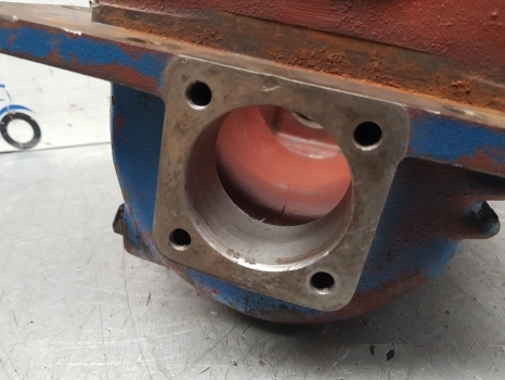 Ford 10 Series 7810 Carraro Fwd Dropbox Housing Car122553, 18841, 43/44, 122584 - Transmission for Farm tractor: picture 4 Ford 10 Series 7810 Carraro Fwd Dropbox Housing Car122553, 18841, 43/44, 122584 - Transmission for Farm tractor: picture 4
