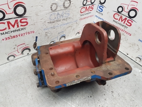 Ford 10 Series 7810 Carraro Fwd Dropbox Housing Car122553, 18841, 43/44, 122584 - Transmission for Farm tractor: picture 1 Ford 10 Series 7810 Carraro Fwd Dropbox Housing Car122553, 18841, 43/44, 122584 - Transmission for Farm tractor: picture 1