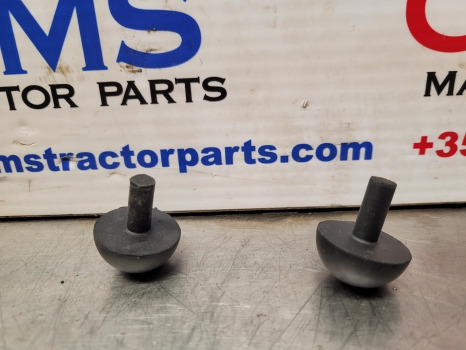 Ford 10, Tw, 30 Series Sq Cab Door Stop, Stopper Pair E4nn94235n11aa, 83948919 - Door and parts: picture 3 Ford 10, Tw, 30 Series Sq Cab Door Stop, Stopper Pair E4nn94235n11aa, 83948919 - Door and parts: picture 3