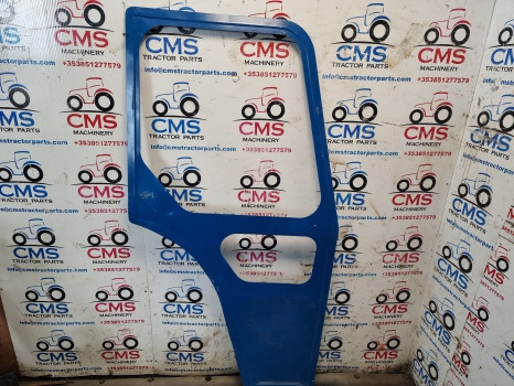 Ford 2000, 3000, 2600, 3600 Cab Door Frame Rhs - Door and parts: picture 2 Ford 2000, 3000, 2600, 3600 Cab Door Frame Rhs - Door and parts: picture 2