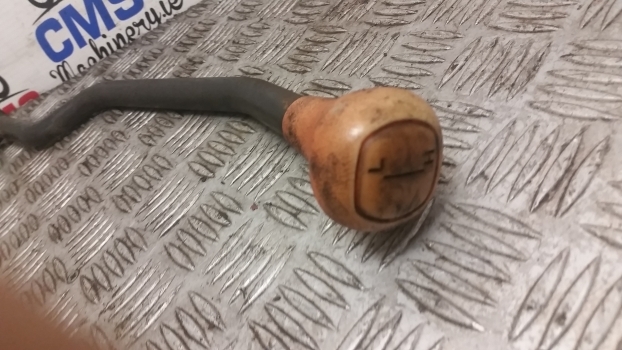 Ford 30 S 3430, 3930, 4630, 5030 Transmission Control Lever E9nn7202ab, 81874727 - Gear stick for Farm tractor: picture 4 Ford 30 S 3430, 3930, 4630, 5030 Transmission Control Lever E9nn7202ab, 81874727 - Gear stick for Farm tractor: picture 4