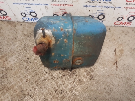 Ford 4000, 4600 Fuel Tank Original E2nn9002ba, E3nn9002kb, 83935630 - Fuel tank for Agricultural machinery: picture 1 Ford 4000, 4600 Fuel Tank Original E2nn9002ba, E3nn9002kb, 83935630 - Fuel tank for Agricultural machinery: picture 1