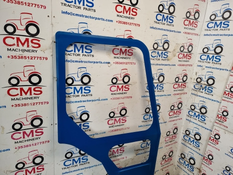 Ford 4000, 5000, 6000, 7000 Cab Door Frame Rhs 81834249 - Door and parts: picture 4 Ford 4000, 5000, 6000, 7000 Cab Door Frame Rhs 81834249 - Door and parts: picture 4