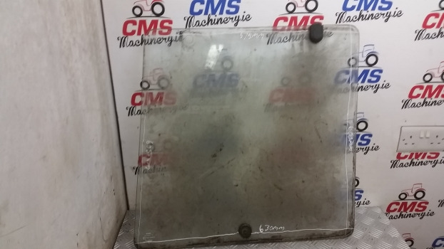 Ford 4610 Side Window For Ap Cab E2nn9400133aa - Window and parts: picture 1 Ford 4610 Side Window For Ap Cab E2nn9400133aa - Window and parts: picture 1
