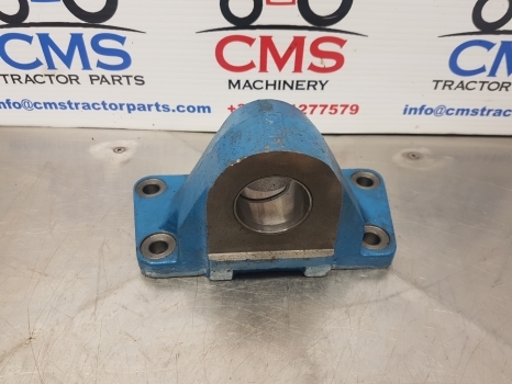 Ford 4830, 5030, 4100, 4000 Front Axle Bracket 81817037, C5nn3n050a, C5nn3n050b - Front axle for Agricultural machinery: picture 2 Ford 4830, 5030, 4100, 4000 Front Axle Bracket 81817037, C5nn3n050a, C5nn3n050b - Front axle for Agricultural machinery: picture 2